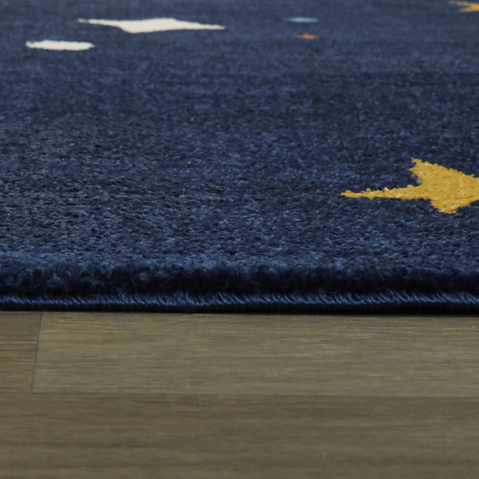 Roder Geometric Area Rug, Rectangle 3'11" x 5'7"