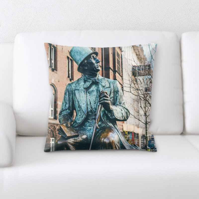 Coussin statue