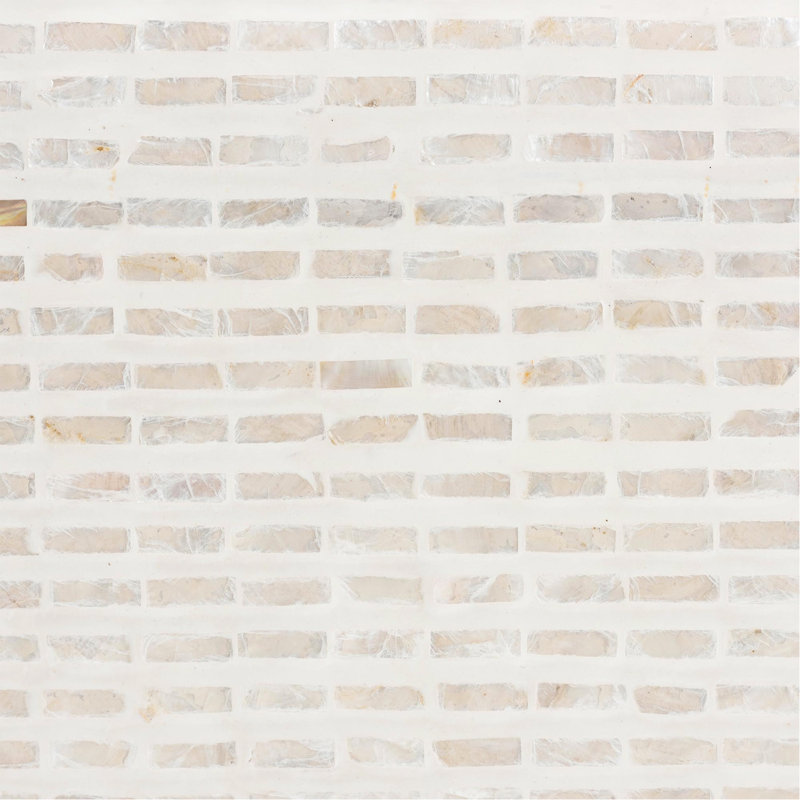 Table de bout en nacre de Capiz beige et blanche