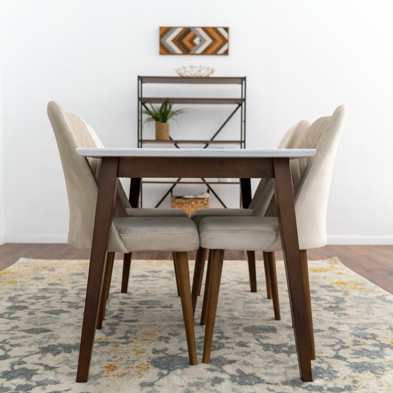 Ensemble de salle à manger en bois massif à 4 places avec chaises rembourrées en velours Fredy, Beige