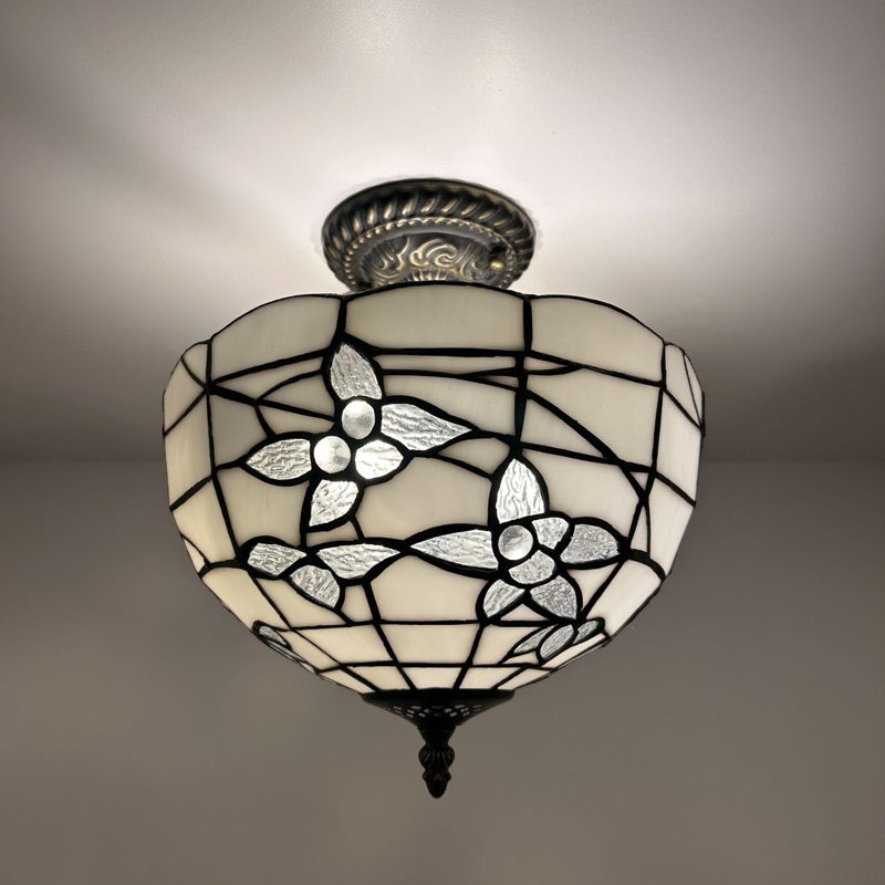 Plafonnier Tiffany avec fleurs en verre coloré blanc et ampoules DEL incluses: l 12 po x P 12 po x H 12 po