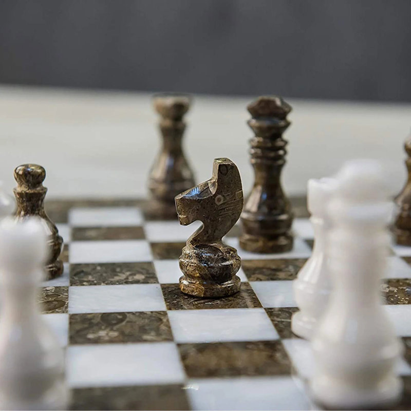 Jeu d'échecs fait à la main en marbre blanc et noir, Blanc, bronze