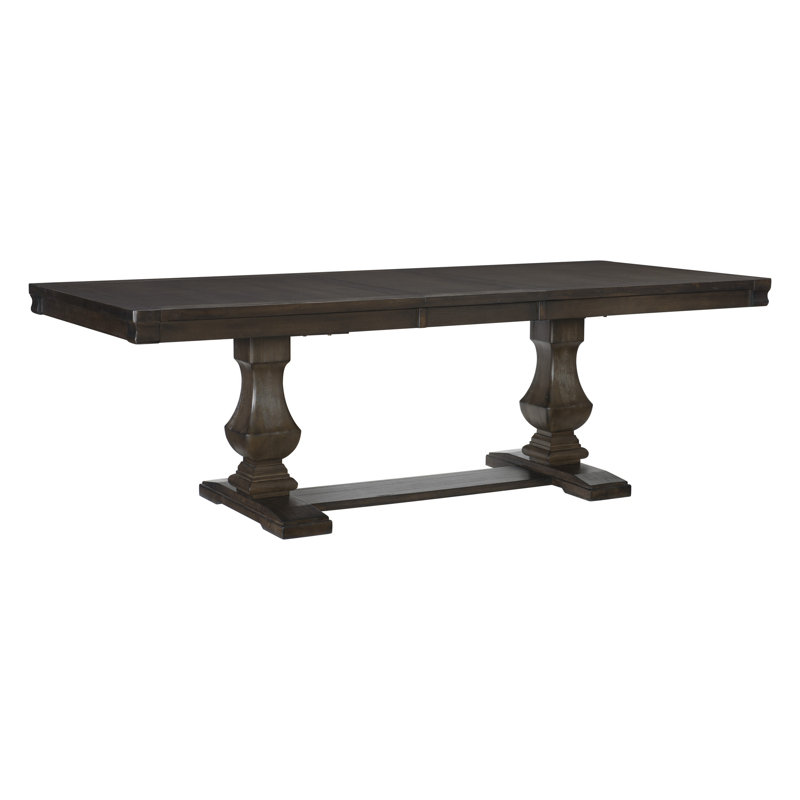 Table de salle à manger en bois de style traditionnel
