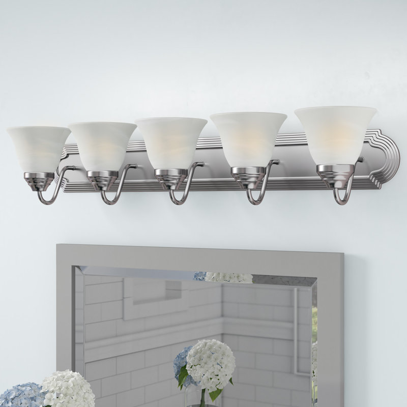 Éclairage de salle de bain à cinq lumières à intensité variable Mandu, Verre givré / nickel satiné