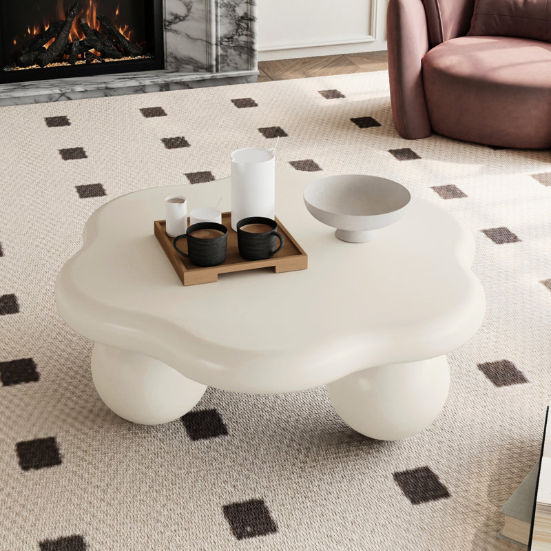 Table basse 35 "en forme de nuage crème