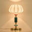 Lampe de table moderne en tissu blanc homologuée UL