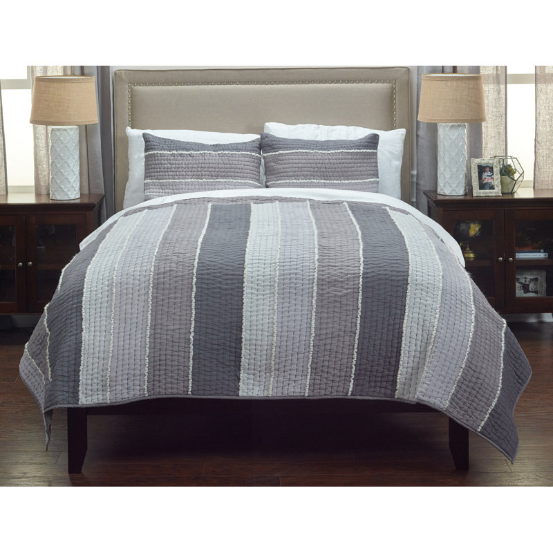 Olivia Grace Modern & Contemporary Cotton Striped Quilt, King Quilt