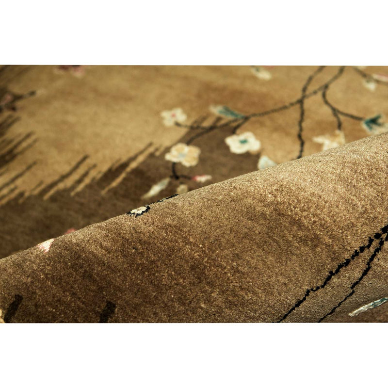 Floral Area Rug in Brown