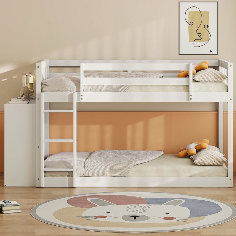 Lit superposé simple au-dessus de simple avec 4 tiroirs et 3 tablettes