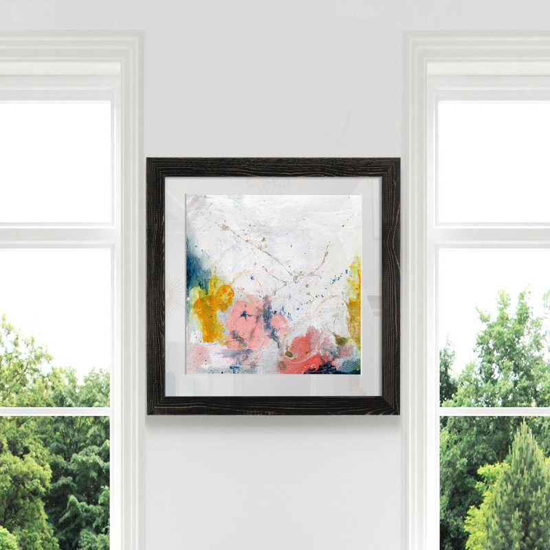 Impression sur papier pastel Fantasy I, H 27,5 po x l 27,5 po x P 1,5 po, Cadre noir