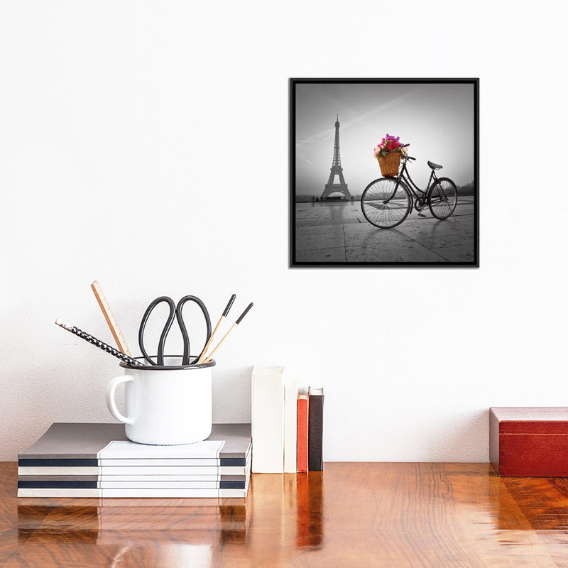 « paris vii », impression sur toile, H 18 po x l 18 po x P 1,5 po, Toile avec cadre noir, Pas de tapis
