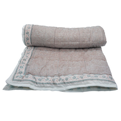 Fabdivine Handmade Luxurious Quilt Floral Patterned- Umbrella