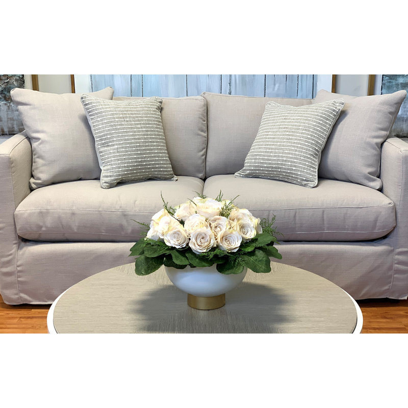 Arrangement floral rose dans un vase