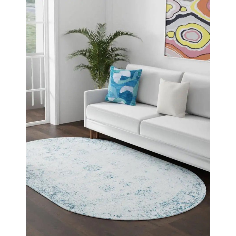 Anneliesse Oriental Indoor Rug, Oval 2' x 3'1"