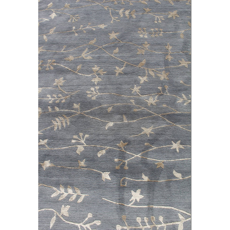 Sweetbriar Floral Area Rug in Slate, Rectangle 6'1" x 8'7"