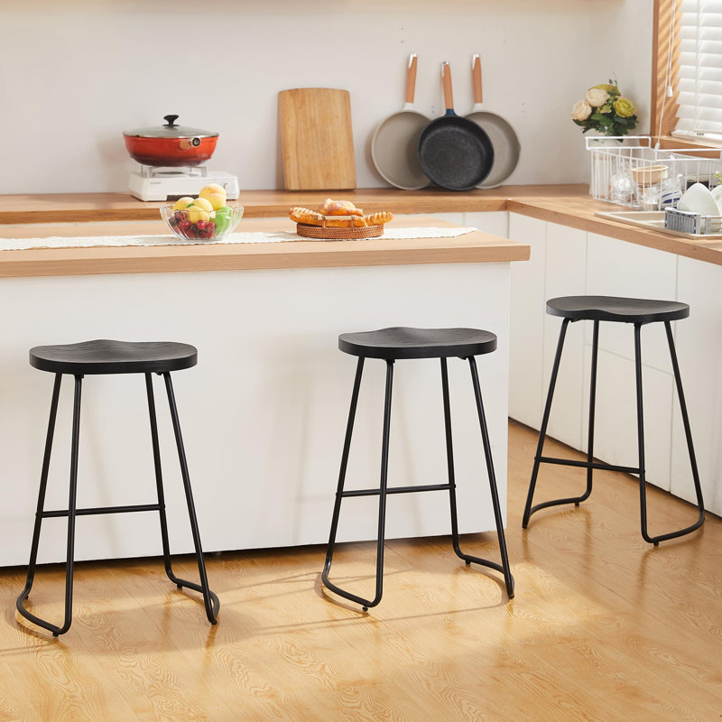 Ensemble de siège de selle en bois massif avec repose-pieds Alazia, Tabouret de comptoir (siège d'une hauteur de 26 p, Noir