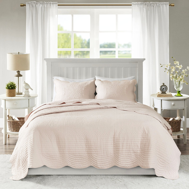 3 Piece Quilt In Blush - Reversible, Scalloped Edges, Microfiber, 90% Cotton Filling, Home Bedding Reversible Pieces, Fill, , Cozy