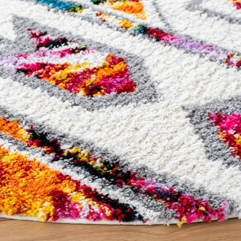 Breanna Shag Performance Geometric Rug, Round 4'