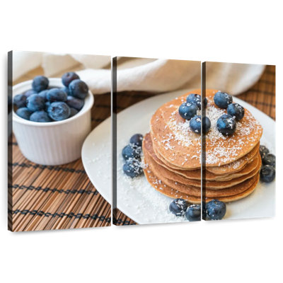 Yarlin Pancakes With Blueberries