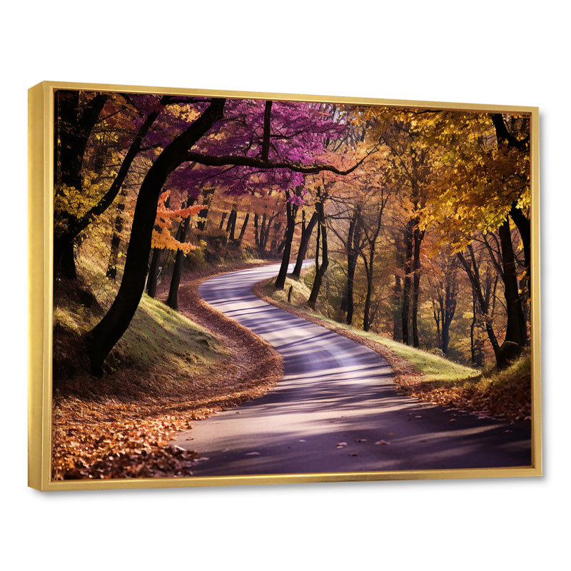 Shades Of Purple Road Into Forest III - Art mural sur route, Cadre flottant doré, H 30 po x l 40 po x P 1,5 po