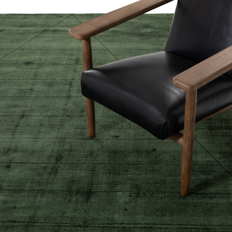 Sadzi Hand Knotted Area Rug in Green, Rectangle 5' x 8'