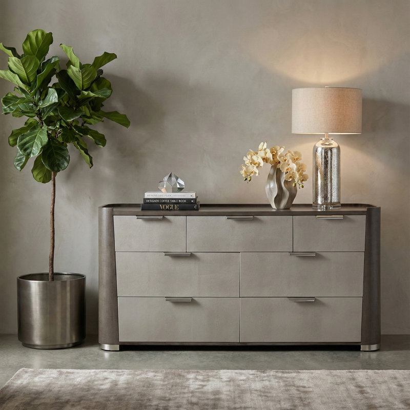 Roxbury Park 7 - Drawer Dresser