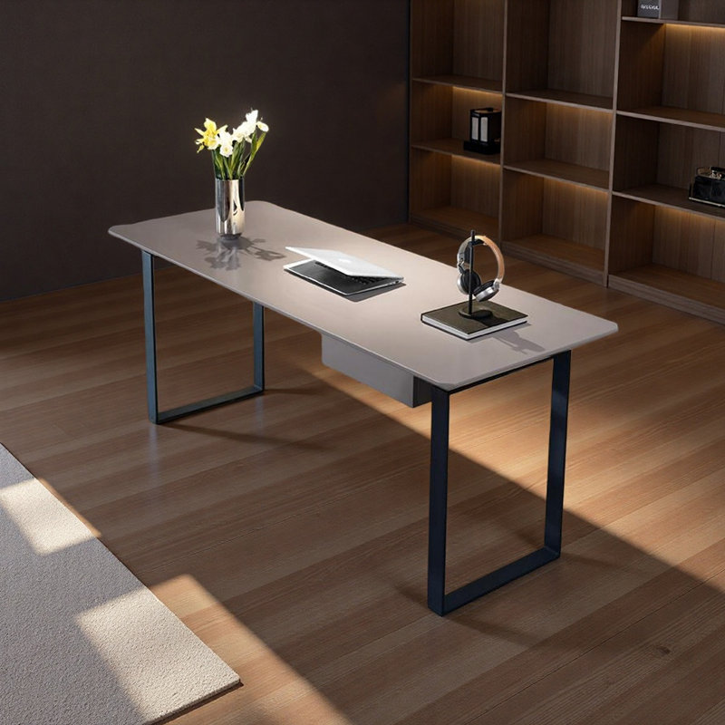 Bureau élégant et esthétique, H 29,52 po x l 55,11 po x P 25,59 po