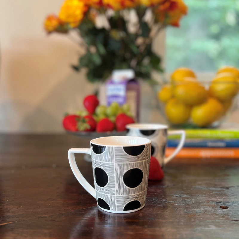 2 Piece Black Dots and Lines Mugs