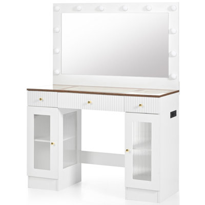 Coiffeuse de maquillage moderne en verre avec grand miroir, ampoules Hollywood et armoires RVB pour des routines de beauté améliorées