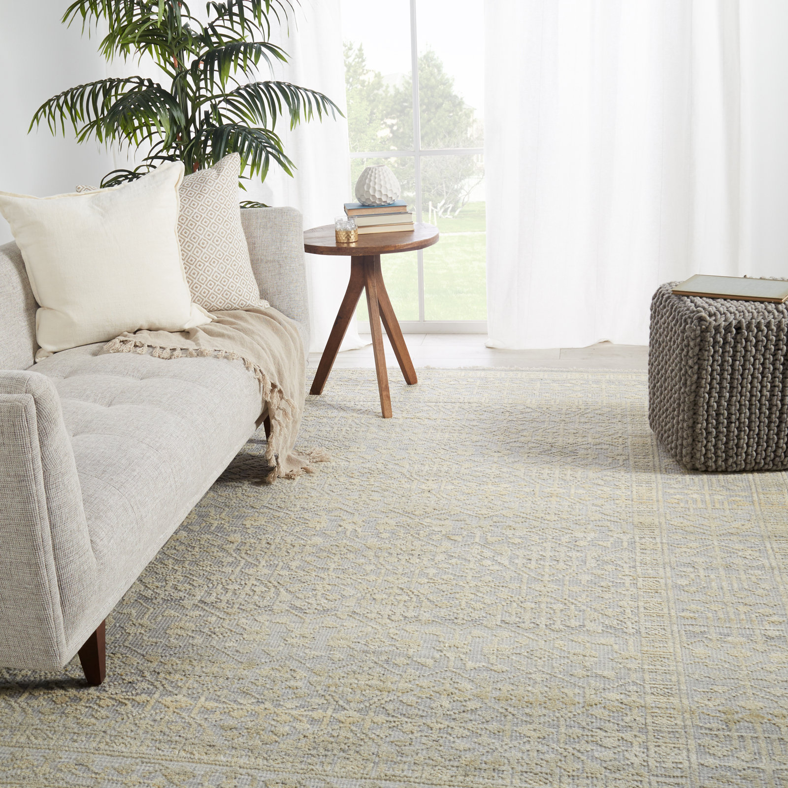 Mandi Beige Hand-Knotted Damask Rug, Rectangle 5' x 8'