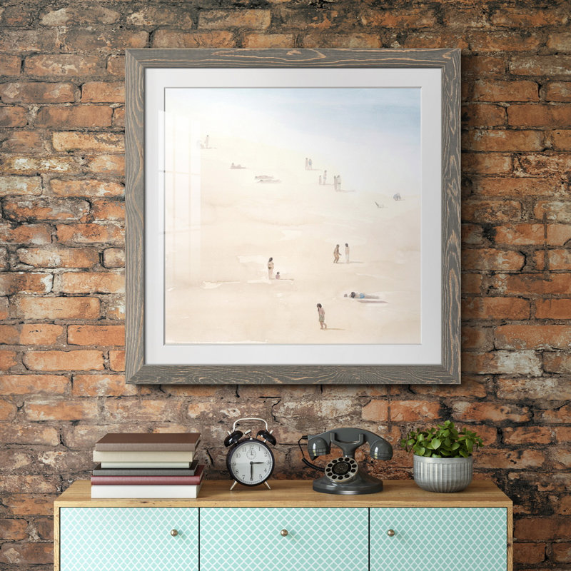 Beach Goers I-Premium, reproduction encadrée - prête à être accrochée, H 24 po x l 24 po x P 1 po, Toile tendue, Pas de tapis
