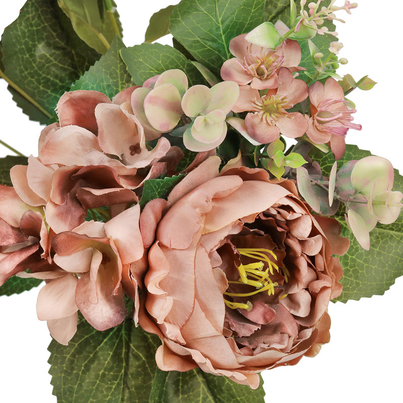 Mélange de pivoines et d'hortensias, Brun café