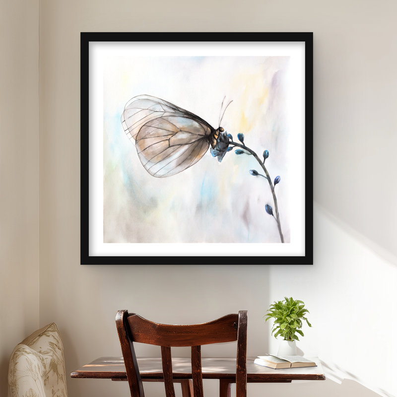 «Butterfly on Blue Flowers - Living Insect», reproduction encadrée, H 24 po x l 24 po