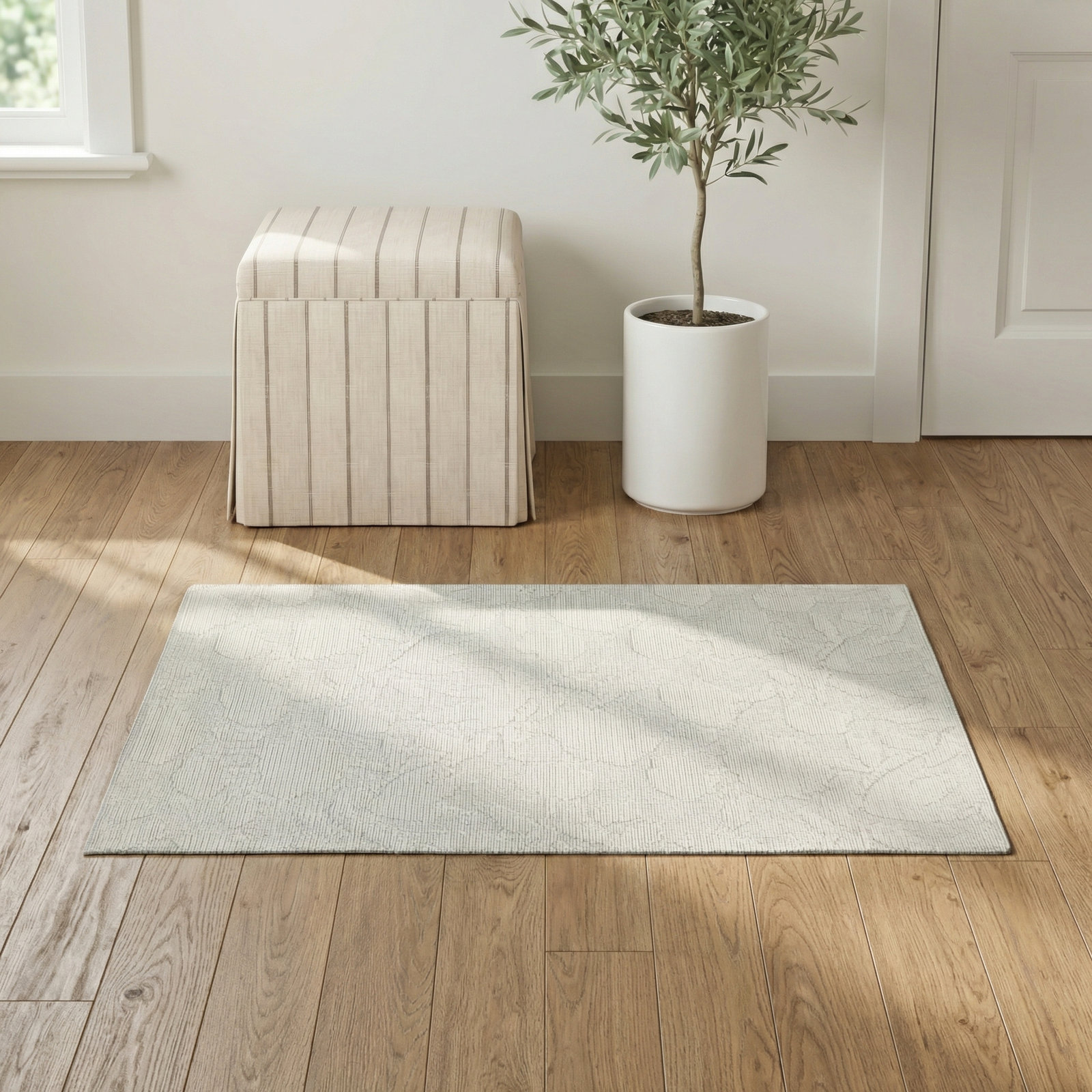 Louella Hand-Loomed Floral Wool Rug, Rectangle 2' x 3'
