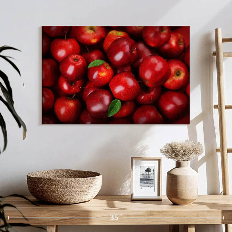 Pommes rouges fraîches Yarlin, H 24 po x l 36 po