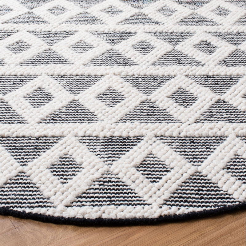 Wynne Natura Hand Woven Wool Cotton Geometric Rug in Gray/Cream, Round 6'
