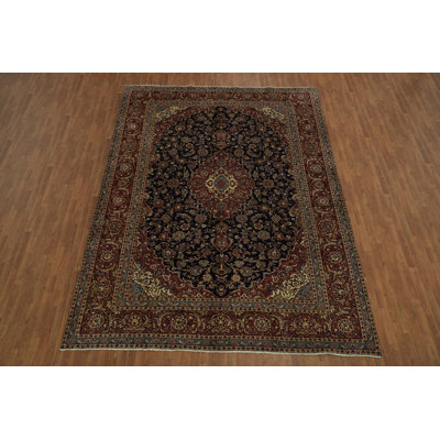 Sophisticated Area Rug in Warm Tones 10x13