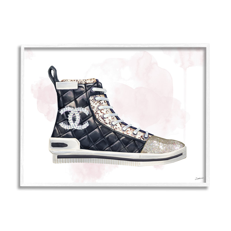 Sneaker matelassé Glam Fashion - Designer, Giclée encadrée blanc bord de mer, H 16 po x l 20 po x 1,5 po