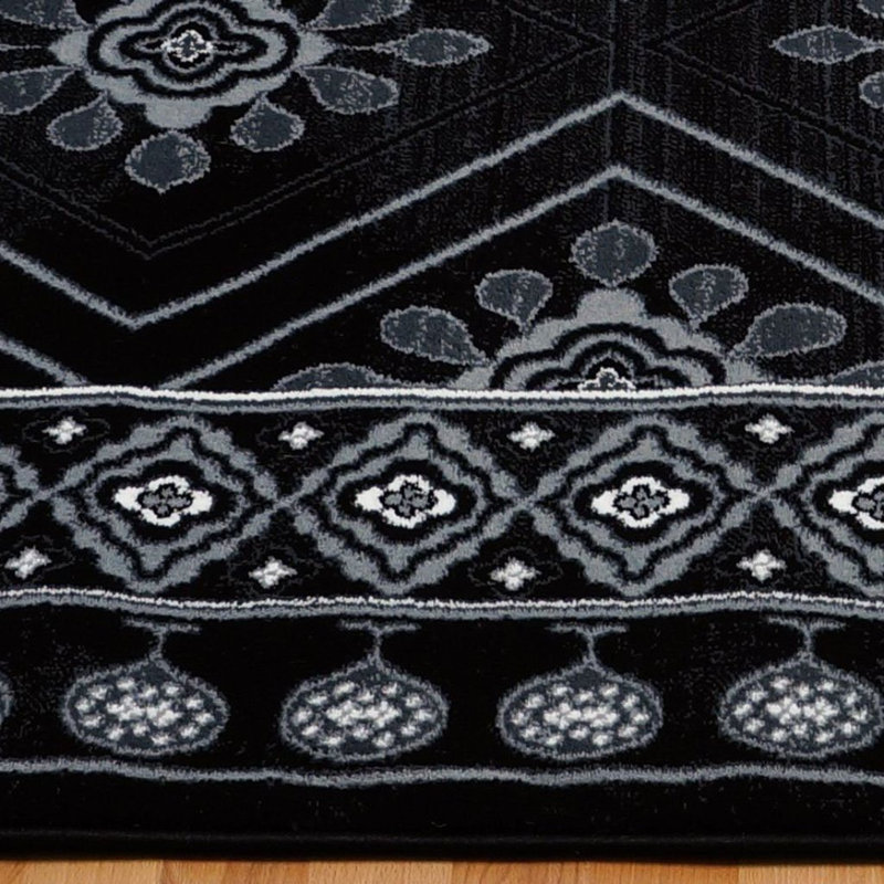 Tapis noir Sud-Ouest, Rectangle 3 pi 11 po x 5 pi 3 po