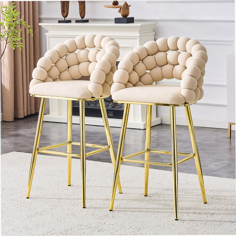 Ensemble de 2 tabourets de bar beige en velours avec chaînes dorées et pieds dorés, capitonnage moderne pour îlot de cuisine et bar pour la maison