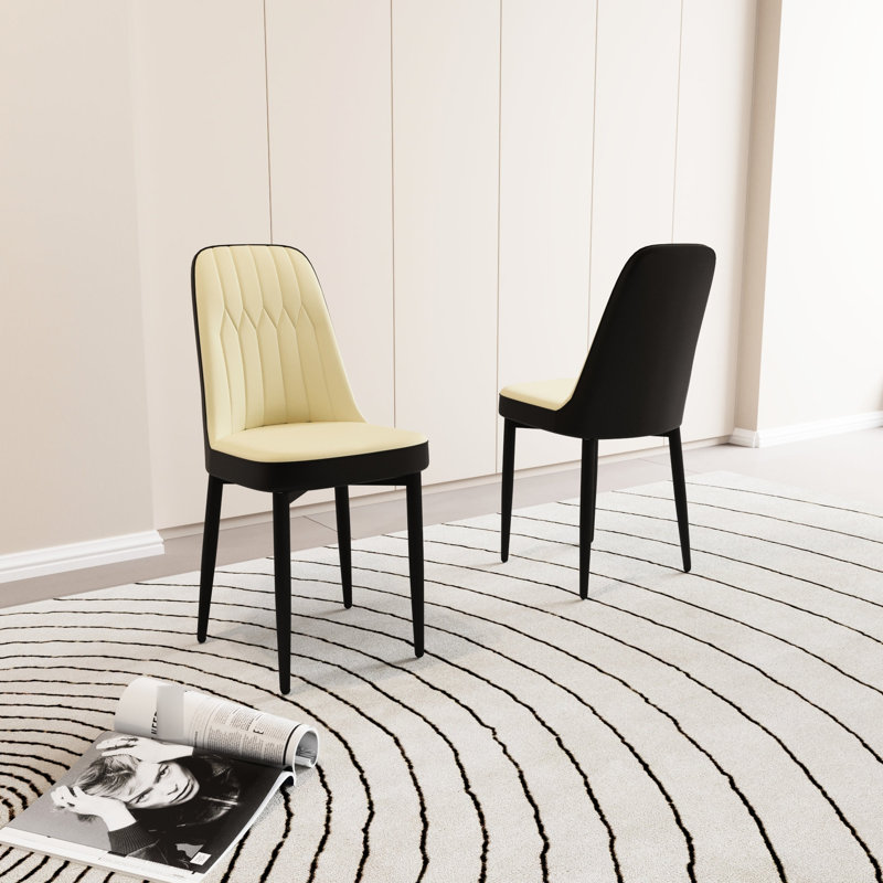 Chaises de salle à manger modernes (2), cuir d'unité centrale avec coussins moelleux, pieds en métal noir pour le confort (beige et 2 chaises de cuisine, cuir luxueux, cuisine confortable +