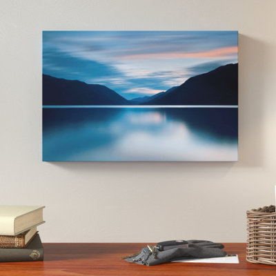 « lake croissant crépuscule », reproduction de photo sur toile tendue