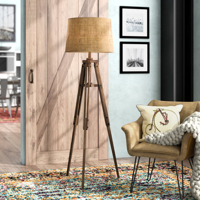 Mariner Wood Tripod Lamp for Room