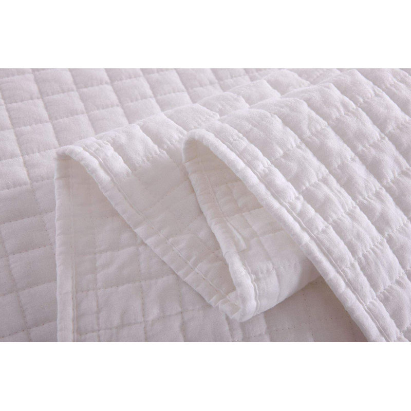 White Cotton Queen Reversible Quilted Bedspread Set