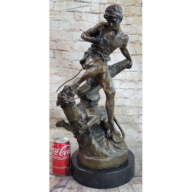 Figurines et sculptures Tarcisia