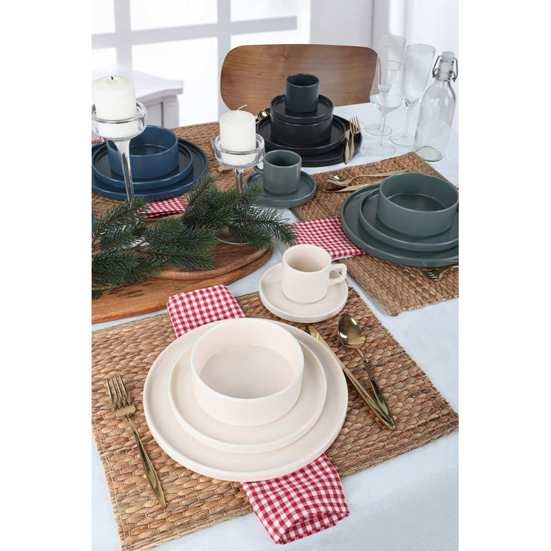Nayelie Piece Ceramic Dinnerware Set - Service for 4
