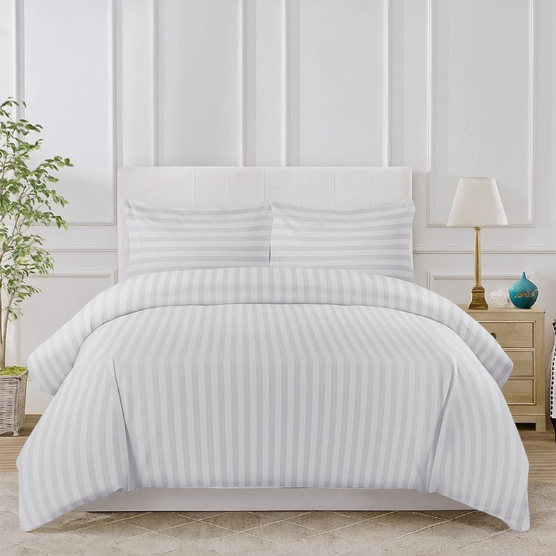 Luxurious 3-Piece Ultra Soft Stripe Duvet Cover Set with Pillowcases, White, King Duvet Cover Set + 2 Standard Pillowcases