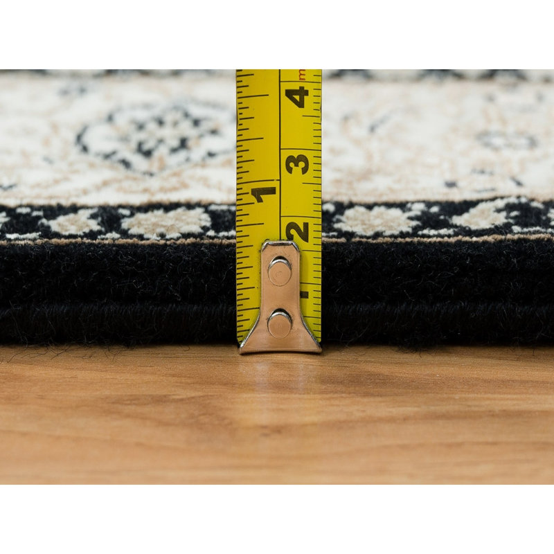 Sherli Wool Oriental Indoor Rug