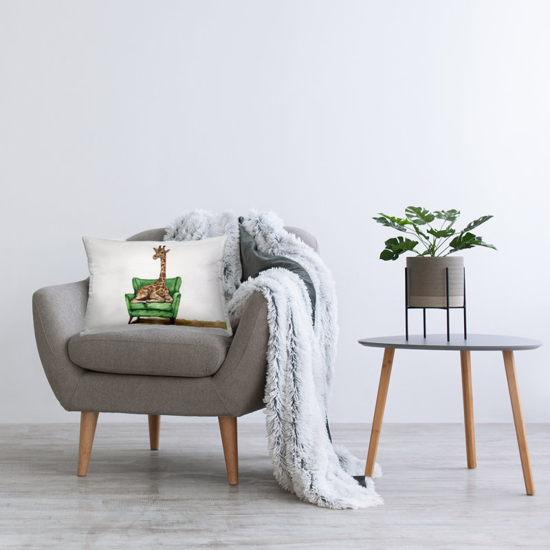 Coussin décoratif imprimé éléphanteau sur chaise rose, design par George Dyachenko, Rectangle H 20 po x l 14 po