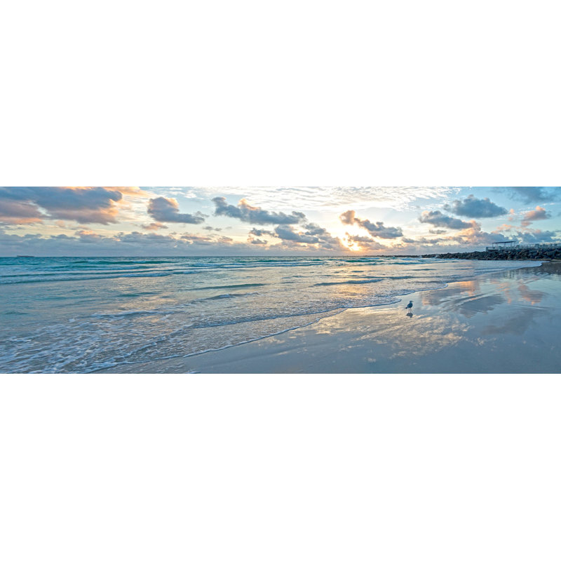 «Tranquil Sunrise Beach», art sur toile, H 10 po x l 30 po